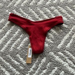 NWT SKIMS 100% cotton super stretch thong
